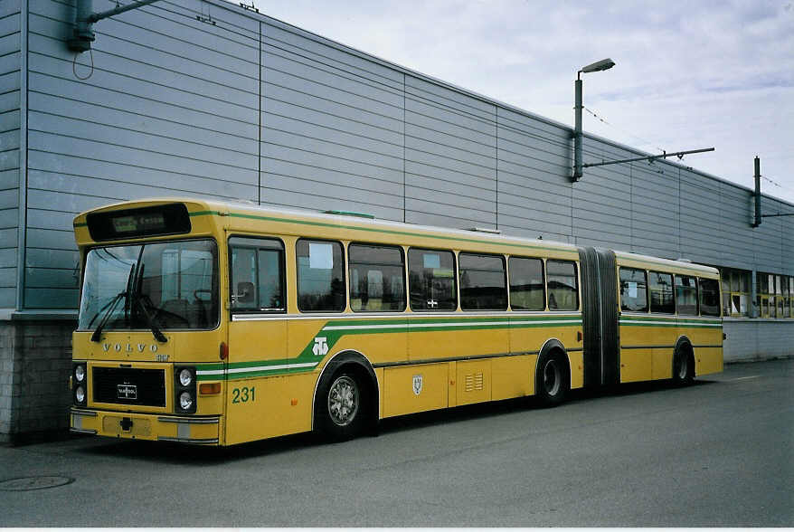 (076'222) - TN Neuchtel - Nr. 231 - Volvo/Van Hool am 23. April 2005 in Marin, Dpt