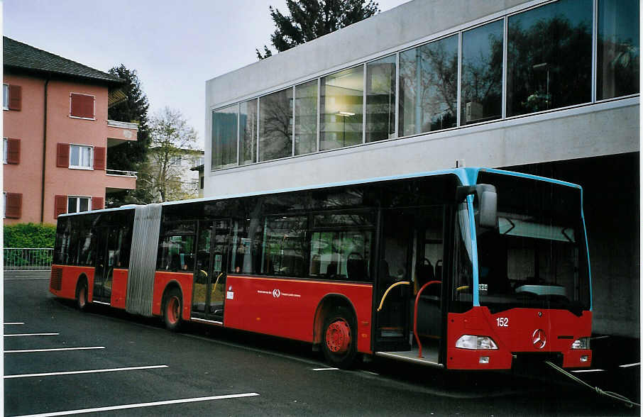 (076'324) - VB Biel - Nr. 152/BE 572'152 - Mercedes am 23. April 2005 in Biel, Depot