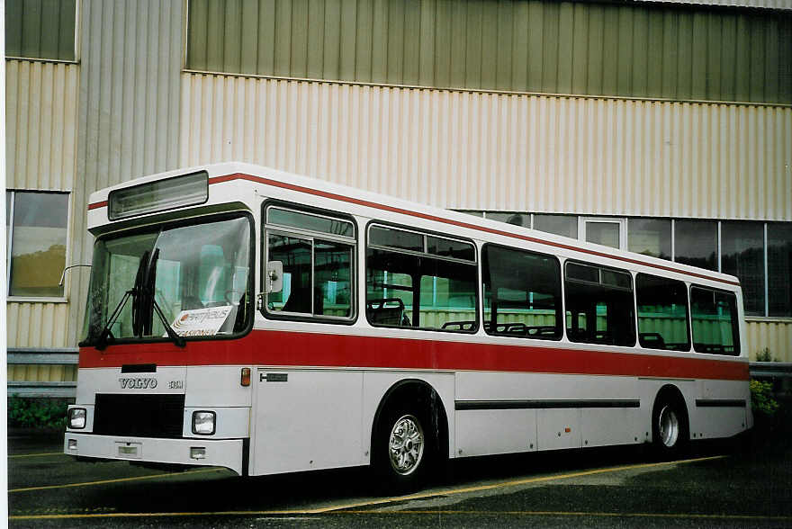 (076'529) - RVSH Schaffhausen - Nr. 2 - Volvo/Hess (ex Nr. 12) am 14. Mai 2005 in Biel, Rattinbus