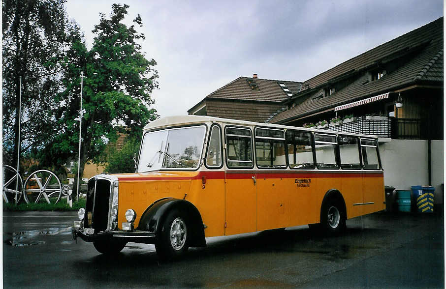 (076'702) - Engeloch, Riggisberg - Nr. 9/BE 40'370 - Saurer/R&J (ex Nr. 2) am 22. Mai 2005 in Riggisberg, Garage