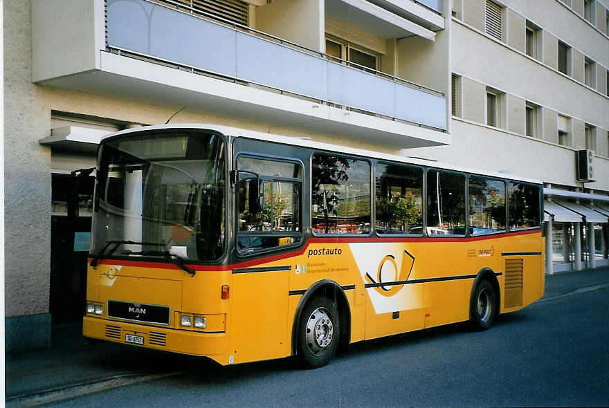 (076'710) - Gessinger, Bad Ragaz - GR 8757 - MAN/Lauber am 25. Mai 2005 beim Bahnhof Landquart