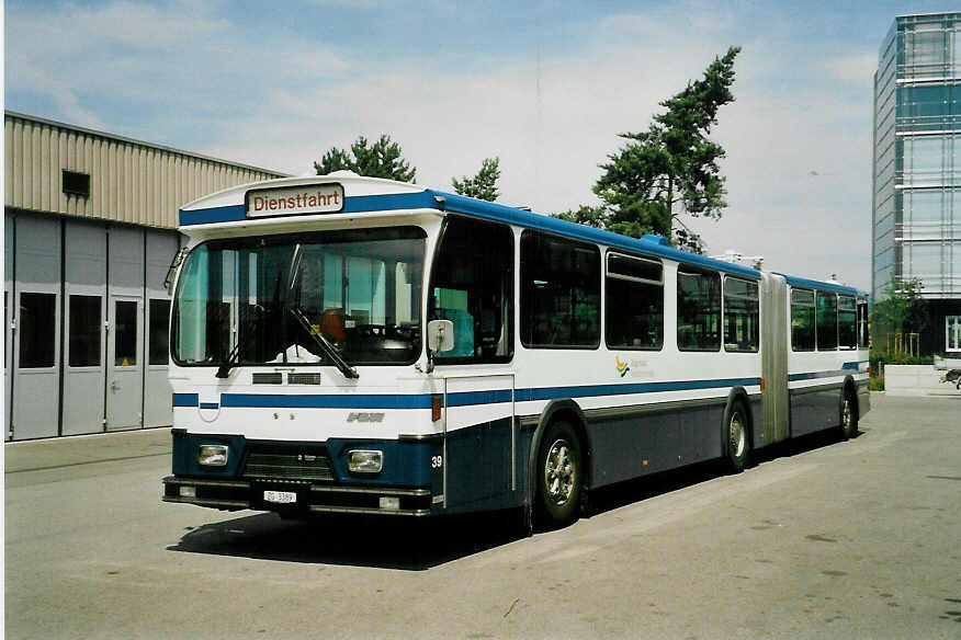 (07'702) - ZVB Zug - Nr. 39/ZG 3389 - FBW/Hess am 10. Juli 2001 in Zug, Garage