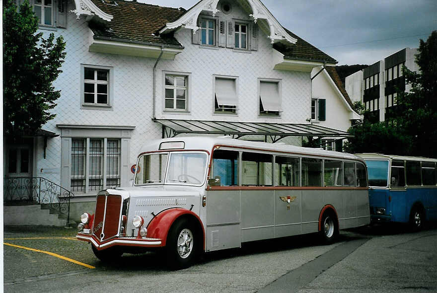 (077'027) - BSU Solothurn - Nr. 11/SO 20'727 - FBW/Hess am 5. Juni 2005 beim Bahnhof Liestal