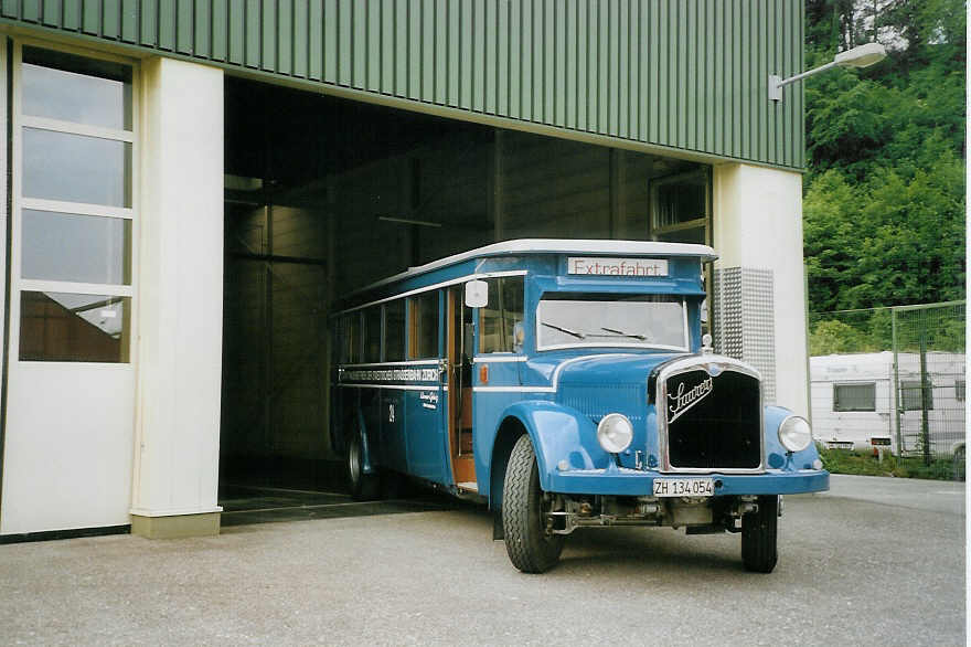 (077'117) - Gehrig, Rudolfstetten - Nr. 24/ZH 134'054 - Saurer/Tscher (ex Kaeslin, Olten; ex VBZ Zrich Nr. 224; ex VBZ Zrich Nr. 24) am 5. Juni 2005 in Liestal, Garage AAGL