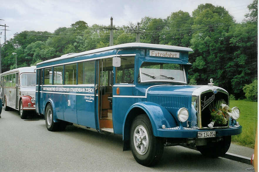 (077'212) - Gehrig, Rudolfstetten - Nr. 24/ZH 134'054 - Saurer/Tscher (ex Kaeslin, Olten; ex VBZ Zrich Nr. 224; ex VBZ Zrich Nr. 24) am 5. Juni 2005 in Bubendorf