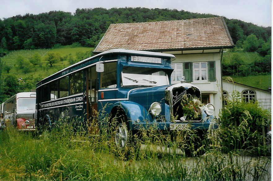 (077'220) - Gehrig, Rudolfstetten - Nr. 24/ZH 134'054 - Saurer/Tscher (ex Kaeslin, Olten; ex VBZ Zrich Nr. 224; ex VBZ Zrich Nr. 24) am 5. Juni 2005 in Ziefen