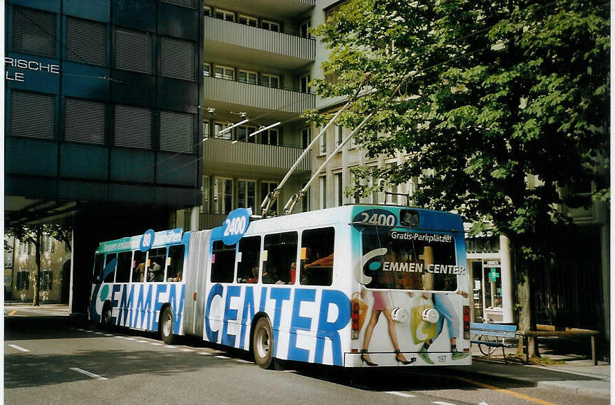 (077'824) - VBL Luzern - Nr. 197 - NAW/Hess Gelenktrolleybus am 18. Juni 2005 in Luzern, Pilatusplatz