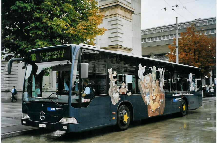 (078'435) - VBL Luzern - Nr. 562/LU 15'716 - Mercedes (ex Gowa, Luzern Nr. 62) am 11. Juli 2005 beim Bahnhof Luzern