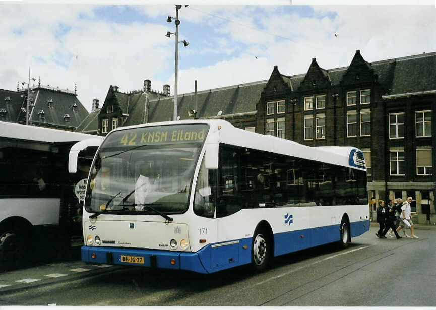 (078'711) - GVB Amsterdam - Nr. 171/BH-JG-27 - DAF/Berkhof am 20. Juli 2005 beim Bahnhof Amsterdam