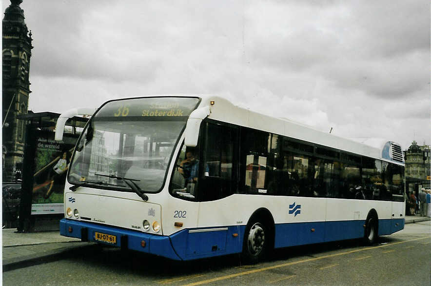 (078'723) - GVB Amsterdam - Nr. 202/BJ-DT-61 - DAF(Berkhof am 20. Juli 2005 beim Bahnhof Amsterdam