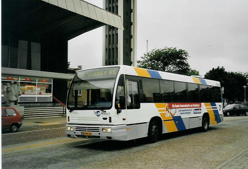 (078'920) - Hermes, Kampen - Nr. 4885/BB-NH-65 - Den Oudsten am 21. Juli 2005 beim Bahnhof Venlo