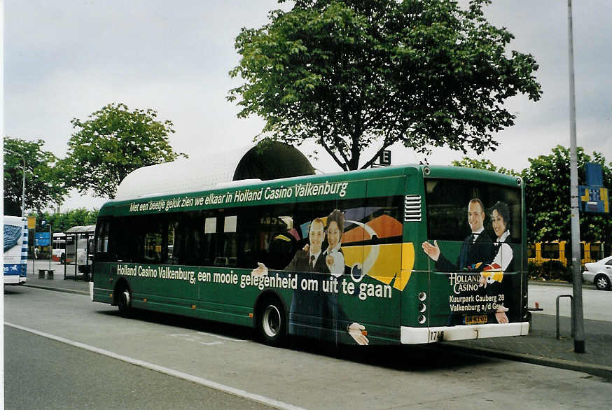 (079'022) - Hermes, Kampen - Nr. 1746/BN-NX-02 - VDL Berkhof am 23. Juli 2005 beim Bahnhof Maastricht