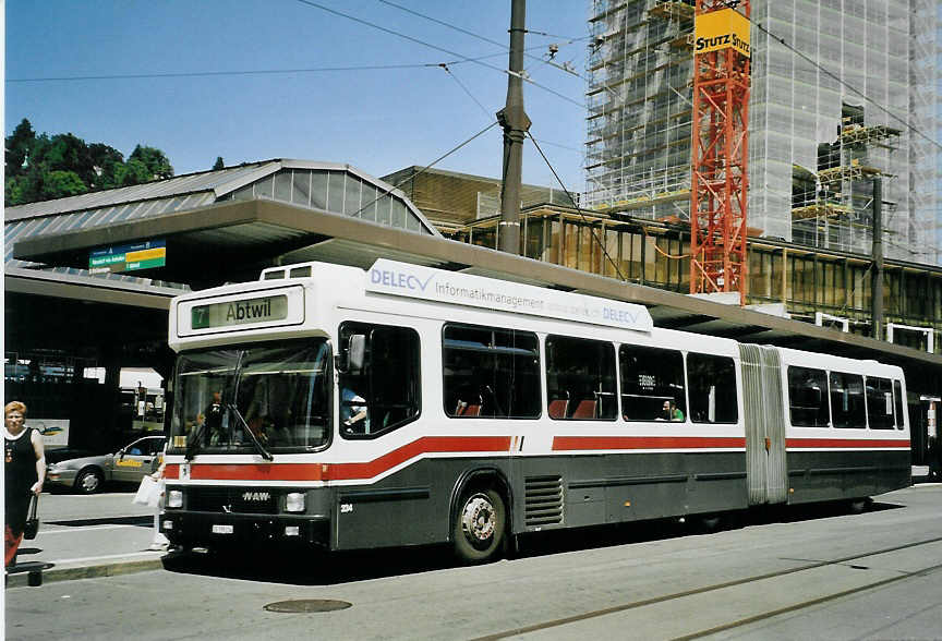 (079'201) - VBSG St. Gallen - Nr. 234/SG 198'234 - NAW/Hess am 28. Juli 2005 beim Bahnhof St. Gallen