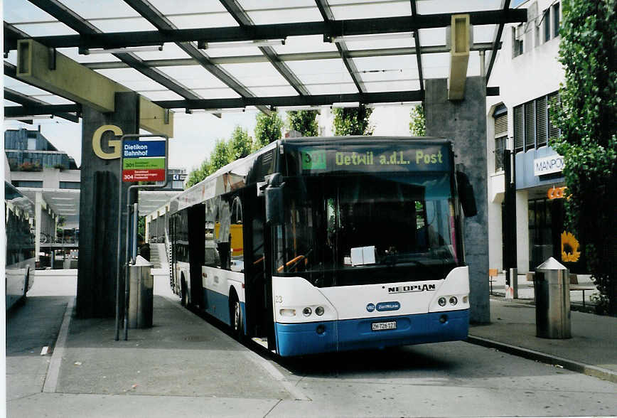 (080'031) - Limmat Bus, Dietikon - Nr. 23/ZH 726'123 - Neoplan am 28. August 2005 beim Bahnhof Dietikon