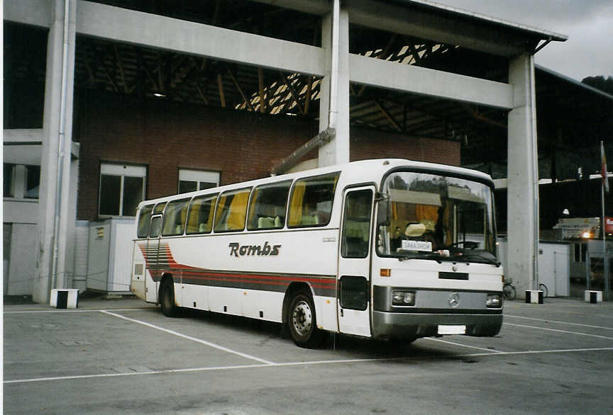 (080'415) - Aus Russland: ??? - B 641 ET - Mercedes (ex Rombs, D-Weissenburg) am 16. September 2005 in Thun, Grabengut