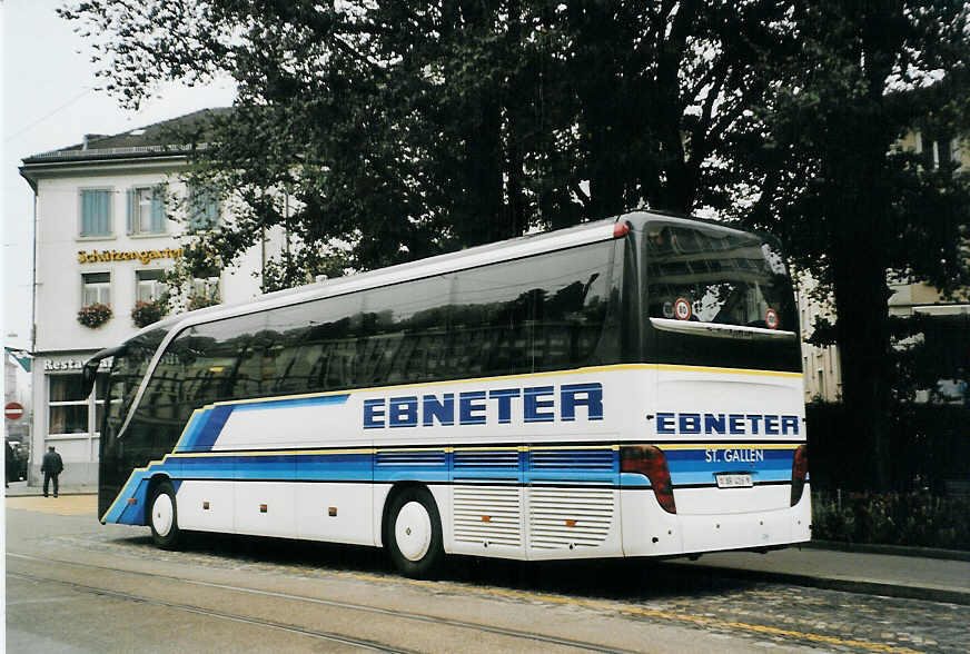 (080'909) - Ebneter, St. Gallen - AR 416 - Setra am 18. Oktober 2005 beim Bahnhof St. Gallen