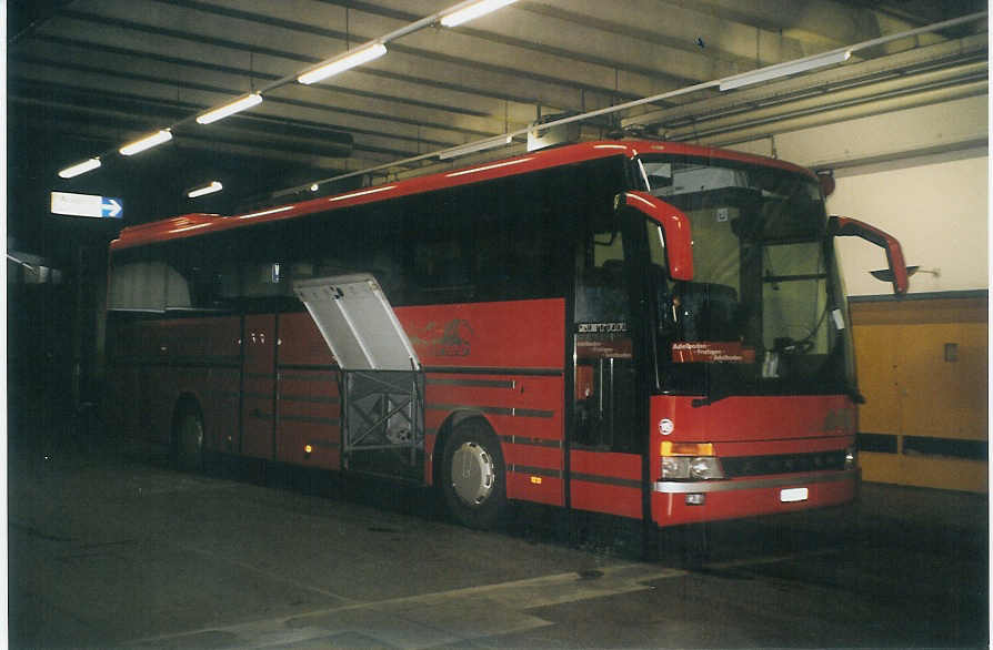 (081'104) - AFA Adelboden - Nr. 16/BE 21'181 - Setra (ex Frhlich, D-Ludwigshafen/Rhein) am 19. Oktober 2005 im Autobahnhof Adelboden