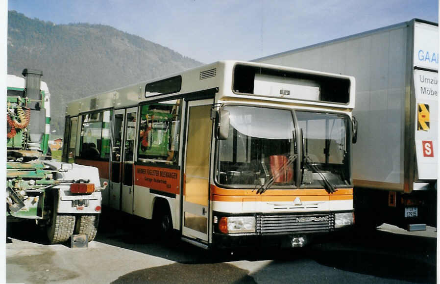 (081'119) - Fglister, Mswangen - Nr. 321 - Neoplan (ex AWL Littenheid) am 20. Oktober 2005 in Stans, Brunner