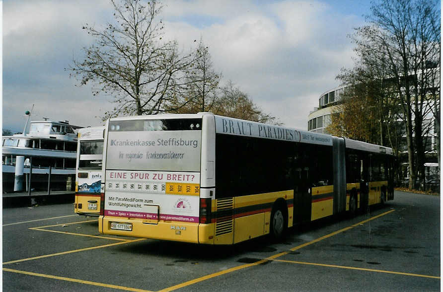 (081'603) - STI Thun - Nr. 104/BE 577'104 - MAN am 22. November 2005 bei der Schifflndte Thun