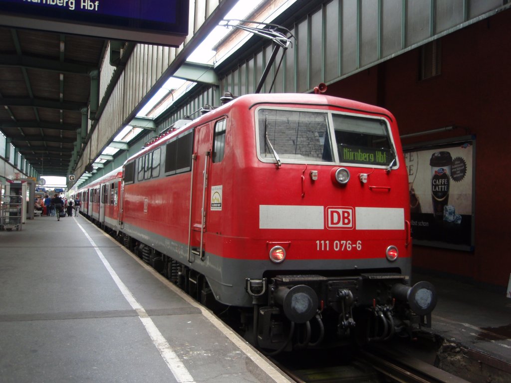 111 076 als RE nach Nrnberg Hbf in Stuttgart Hbf. 14.07.2011