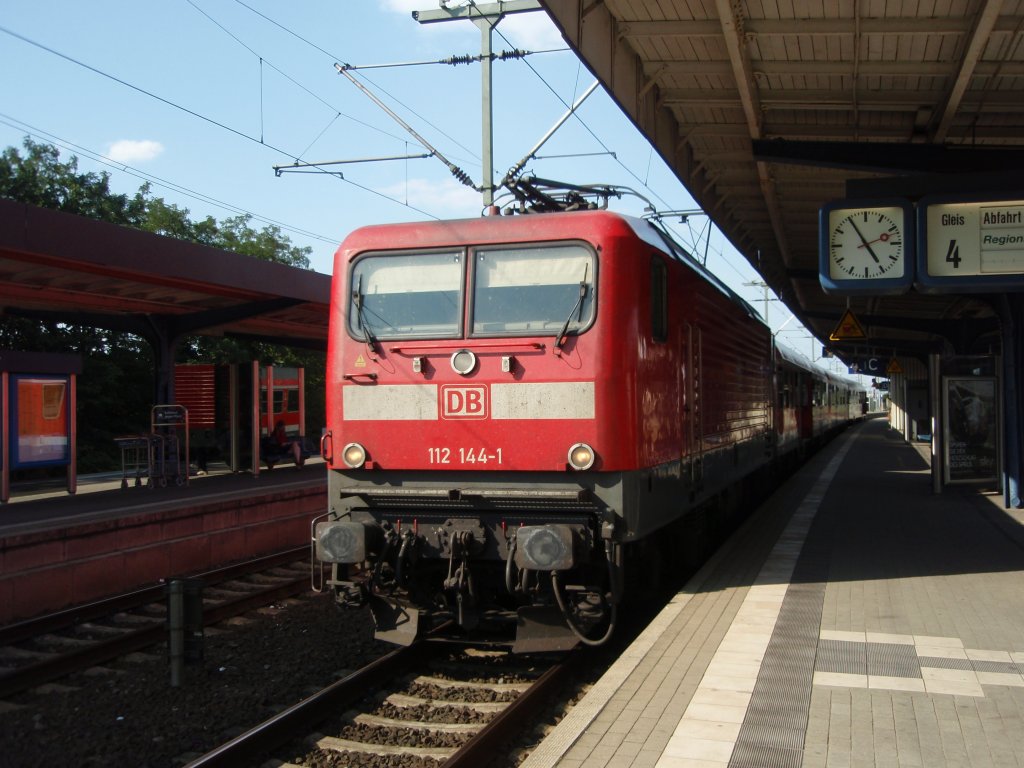112 144 als RB nach Hamburg-Altona in Neumnster. 07.08.2009
