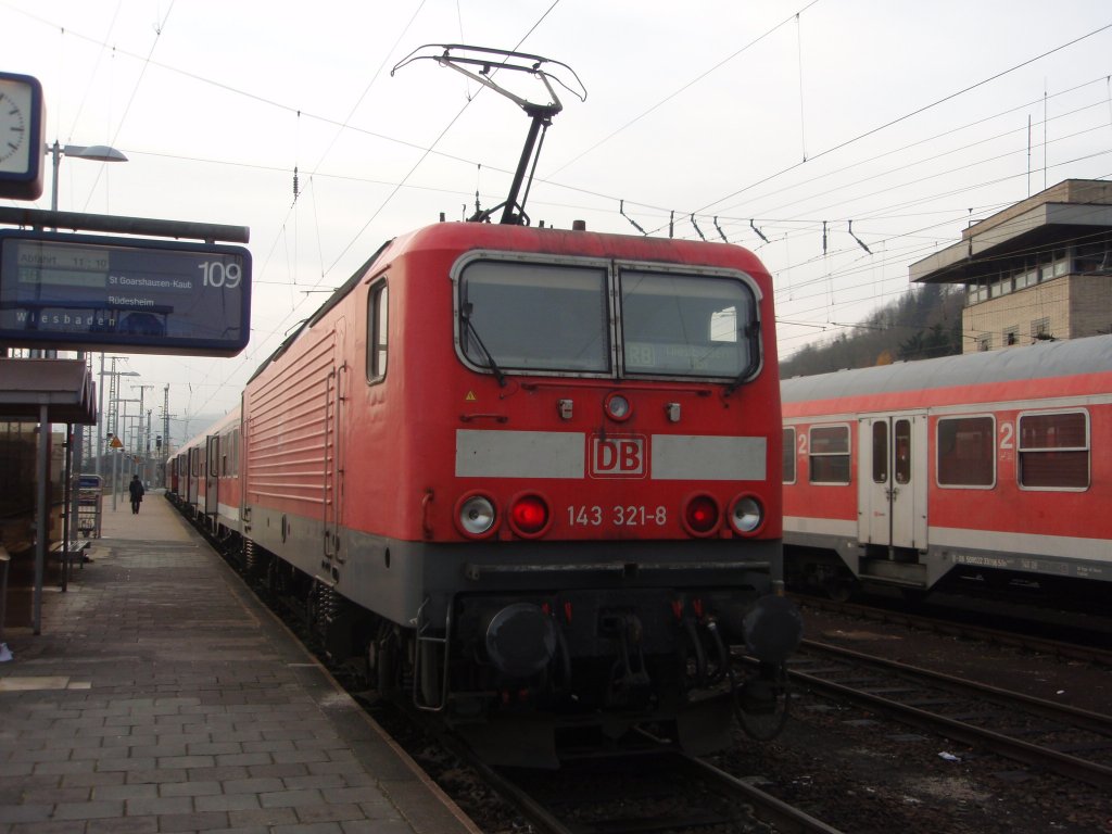 143 321 als RB 10 nach Wiesbaden Hbf in Koblenz Hbf. 27.11.2010