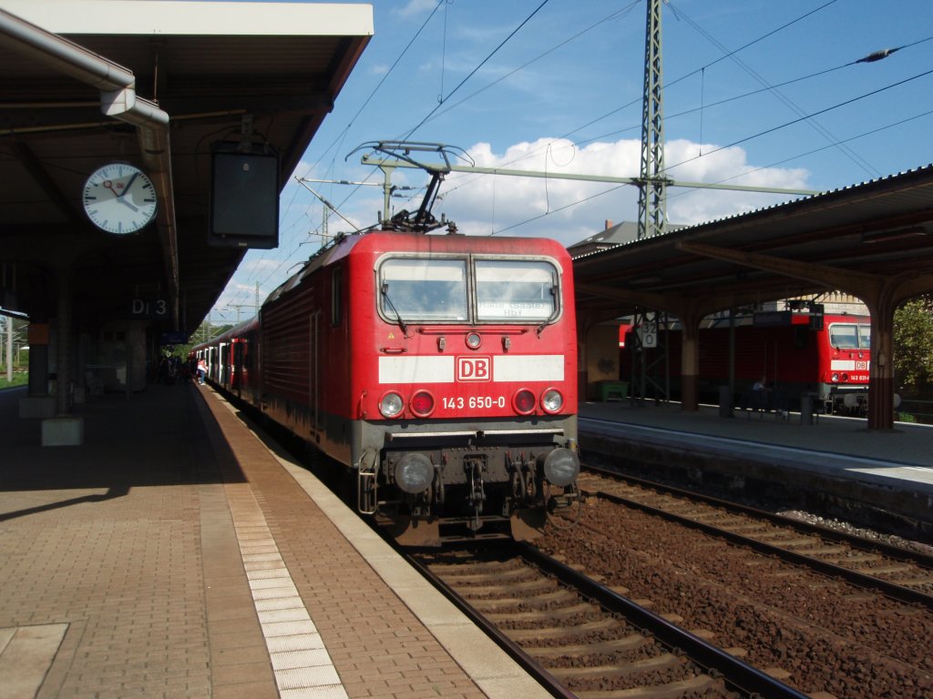 143 650 als RB 20 Eisenach - Halle (Saale) Hbf in Weienfels. 19.08.2010