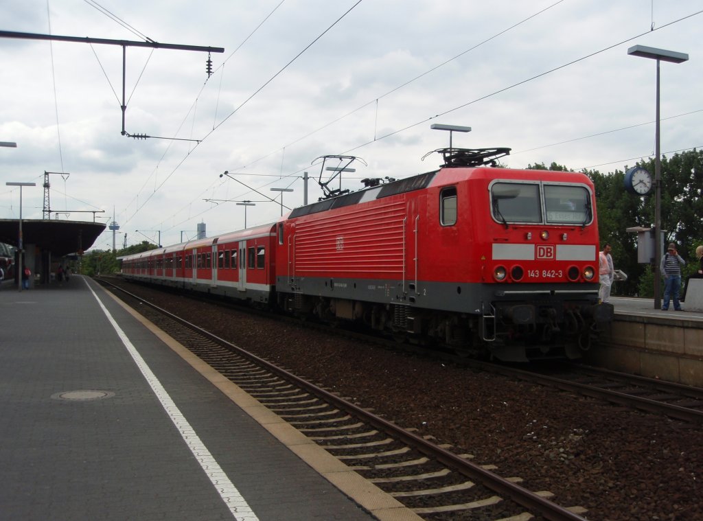 143 842 als S 6 Kln-Nippes - Essen Hbf in Kln Messe/Deutz. 22.06.2009