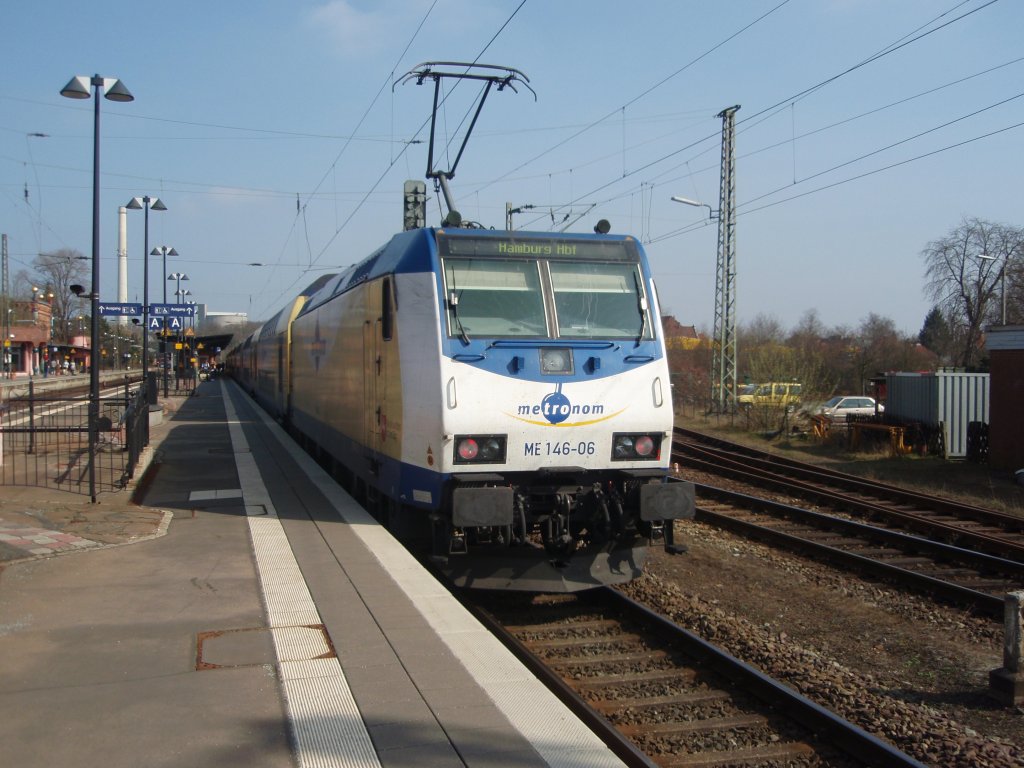 146-06 der metronom Eisenbahngesellschaft als ME nach Hamburg Hbf in Uelzen. 02.04.2011