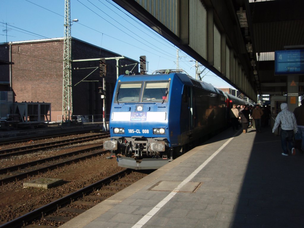 185-CL 008 der eurobahn als RE 13 Hamm (Westf.) - Mnchengladbach Hbf in Dsseldorf Hbf. 06.03.2010