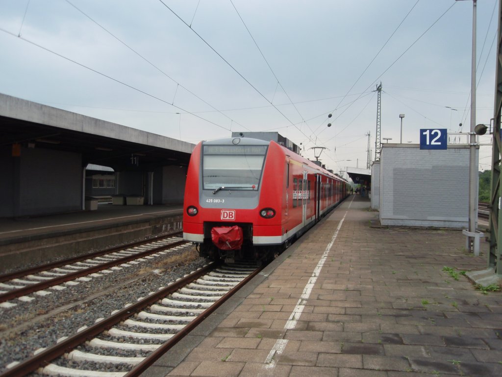 425 083 als RE 3 nach Dsseldorf Hbf in Hamm (Westf.). 30.06.2009