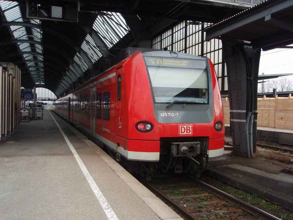 425 712 als S 3 nach Germersheim in Karlsruhe Hbf. 29.01.2011