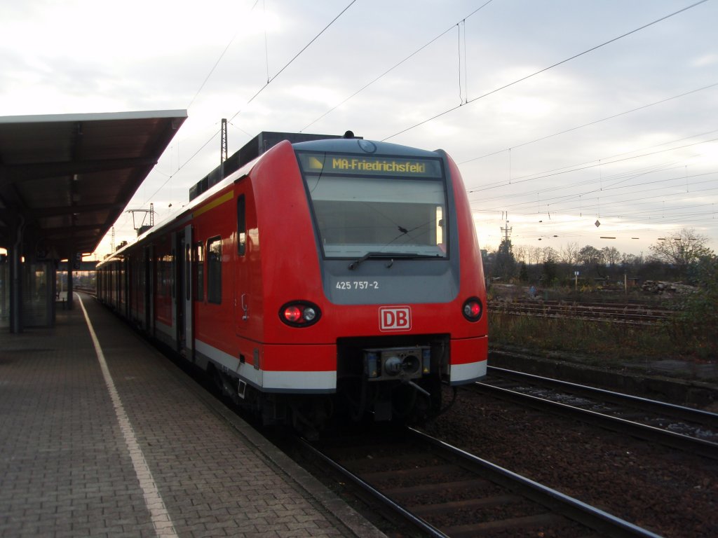 425 757 als RB 44 nach Mainz Hbf in Mannheim-Friedrichsfeld. 21.11.2009