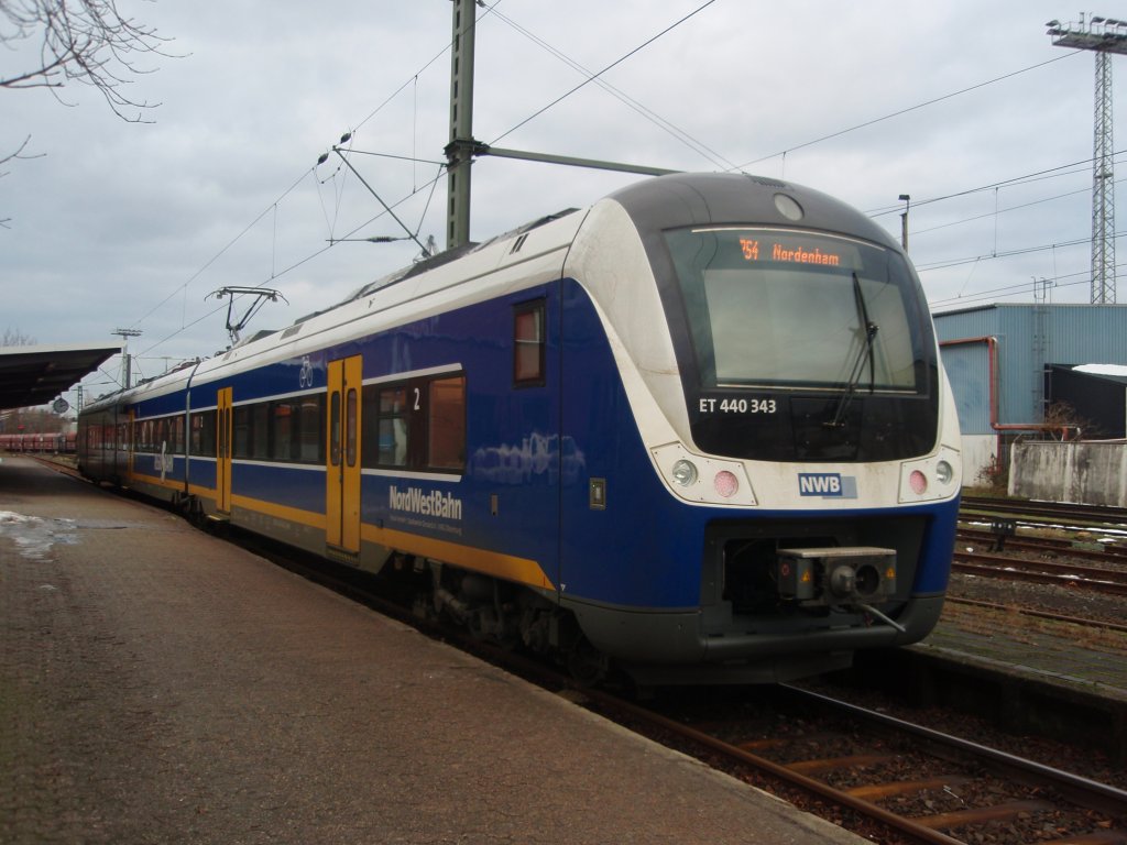 440 343 der NordWestBahn als RS 4 nach Bremen Hbf in Nordenham. 08.01.2011