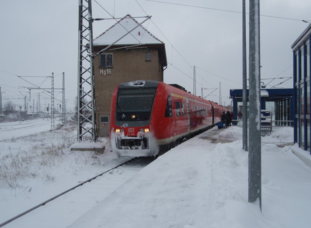 612 009 als RE nach Hannover Hbf in Halle (Saale) Hbf. 02.01.2010