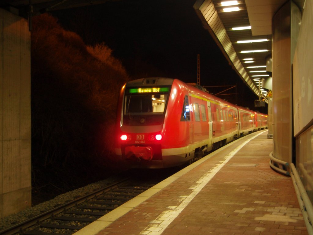 612 040 als RE nach Hagen Hbf in Kassel-Wilhelmshhe. 27.02.2010