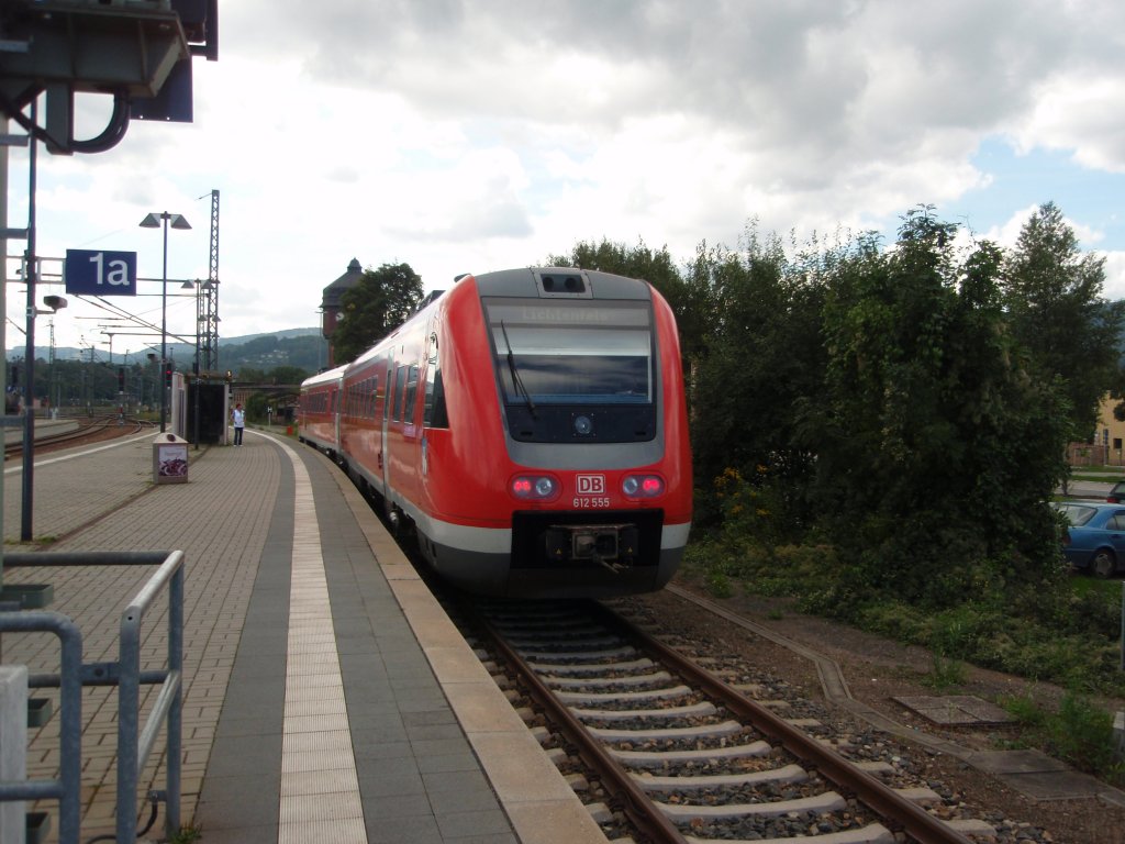 612 555 als RE 31 nach Lichtenfels in Saalfeld (Saale). 11.09.2010