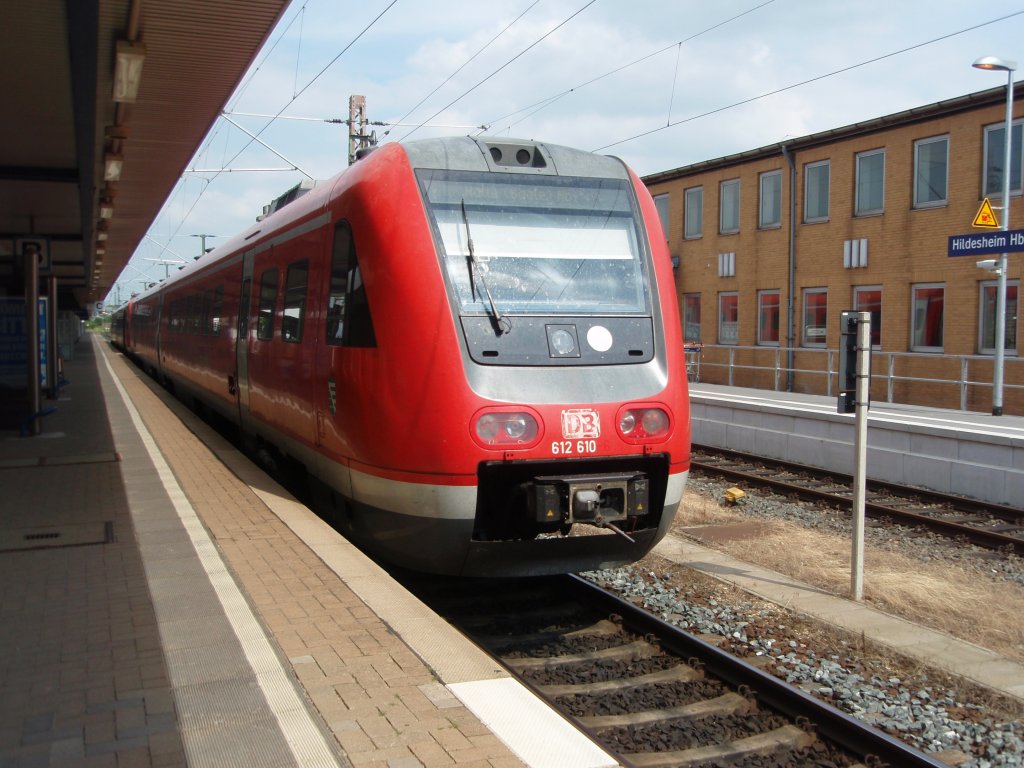 612 610 als RE Hannover Hbf - Halle (Saale) Hbf in Hildesheim Hbf. 04.07.2009