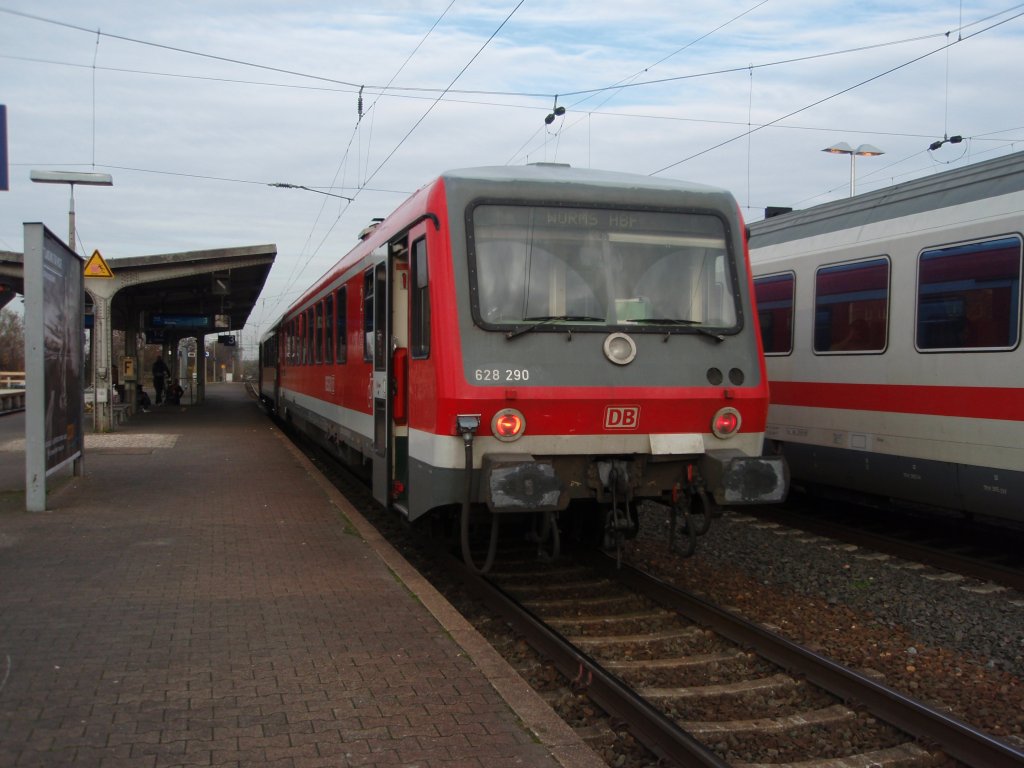 628 290 als RB 63 aus Worms Hbf in Bensheim. 21.11.2009