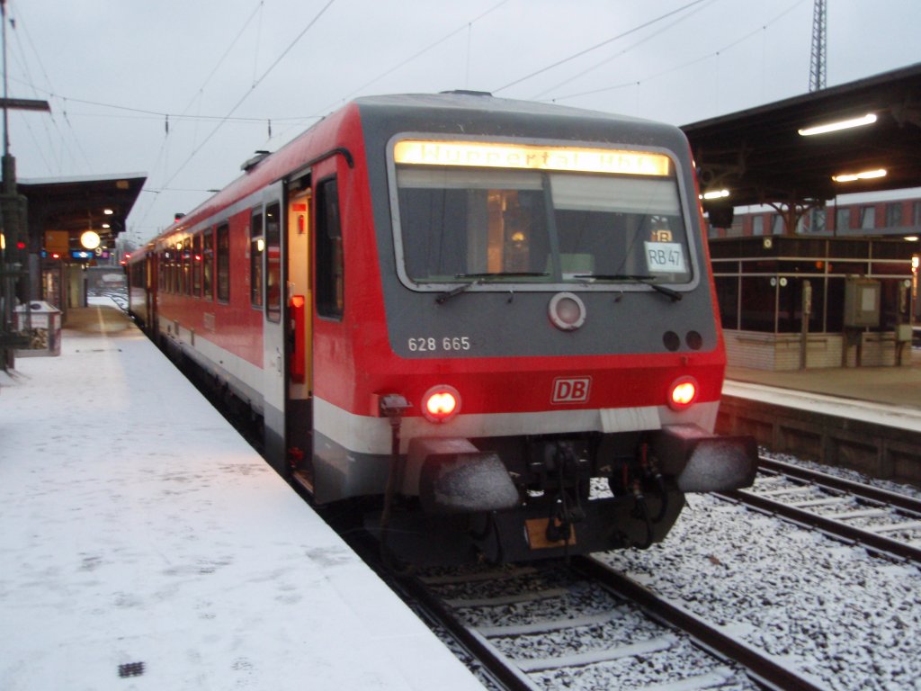 628 665 als RB 47 nach Wuppertal Hbf in Solingen Hbf. 01.01.2010