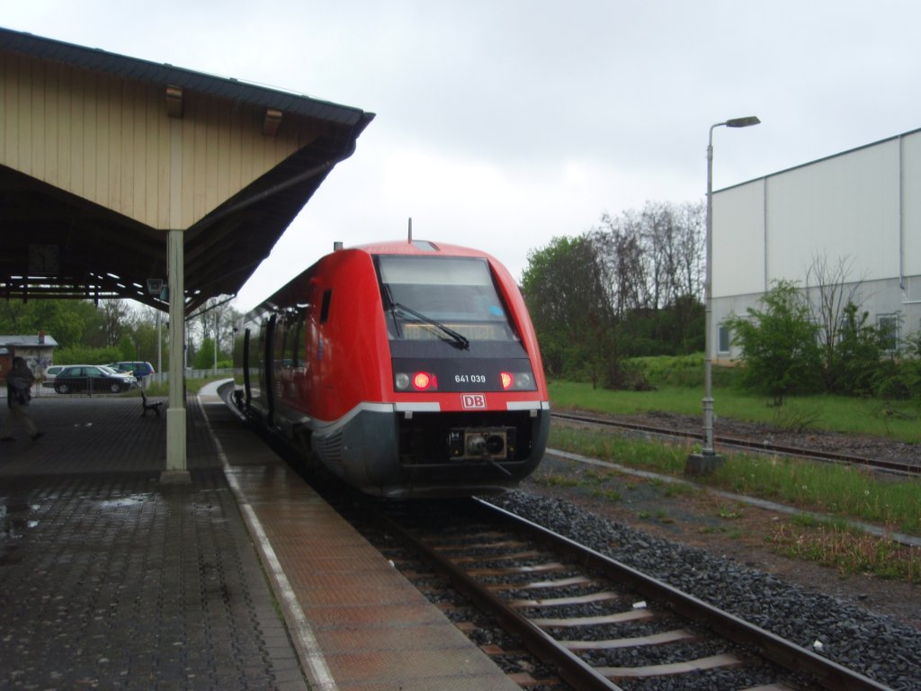 641 039 als RB 48 nach Friedrichroda in Frttstdt. 15.05.2010
