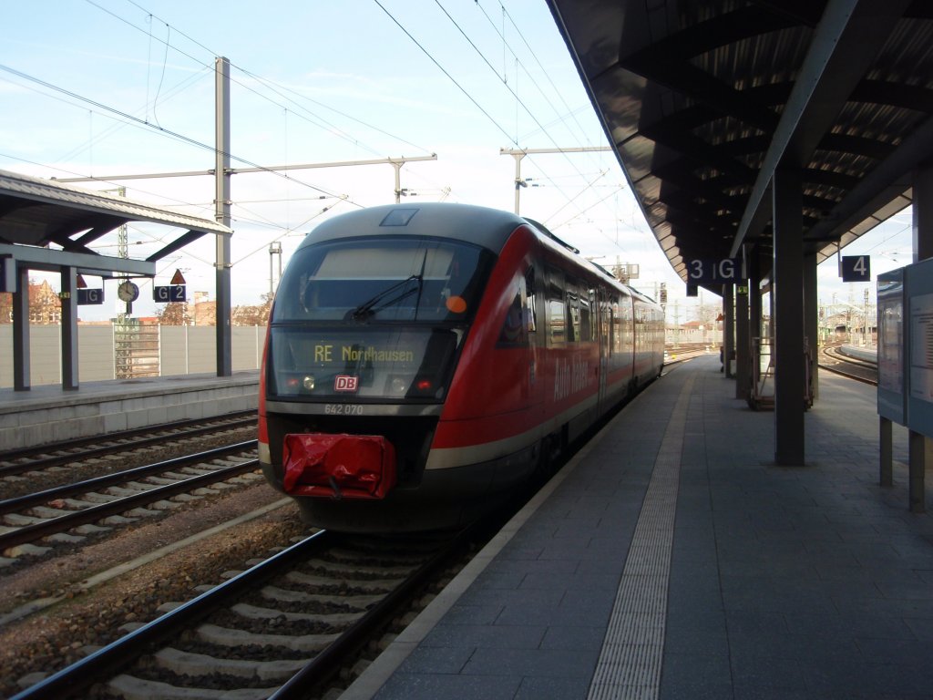 642 070 als RE 5 nach Nordhausen in Erfurt Hbf. 27.02.2010