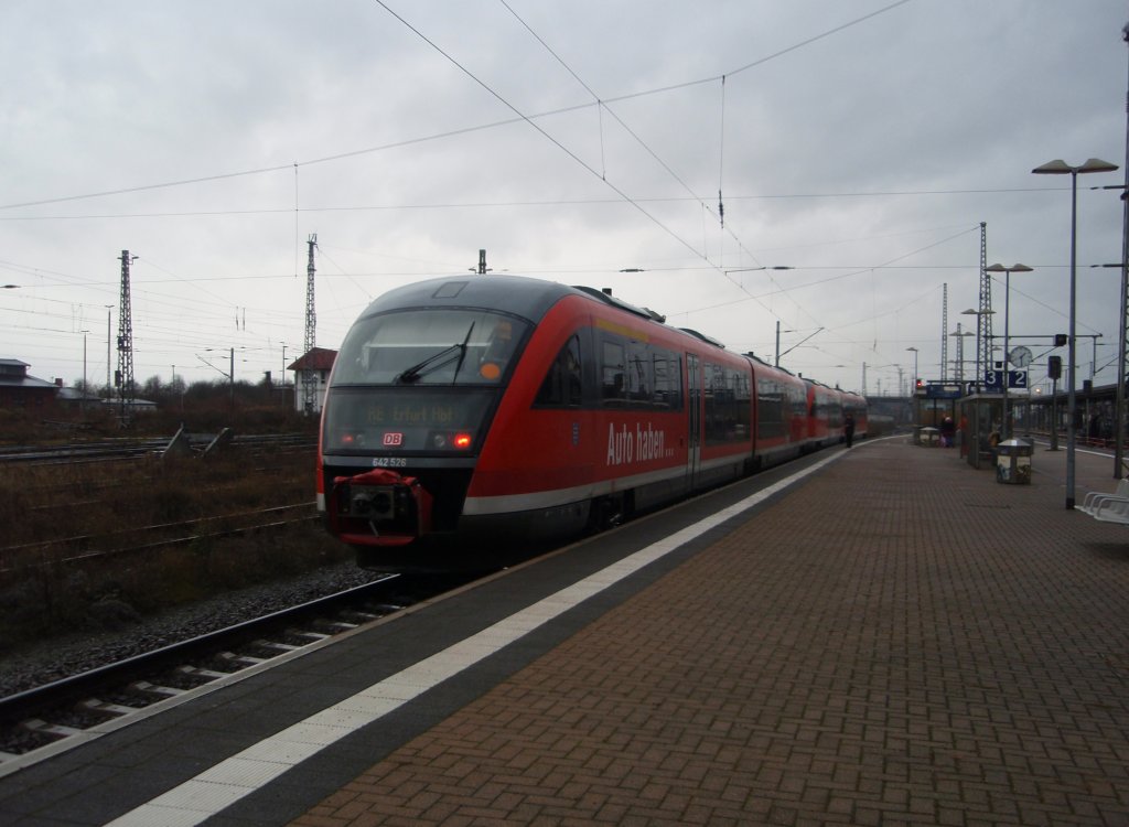 642 526 als RE 5 aus Erfurt Hbf in Nordhausen. 03.12.2011
