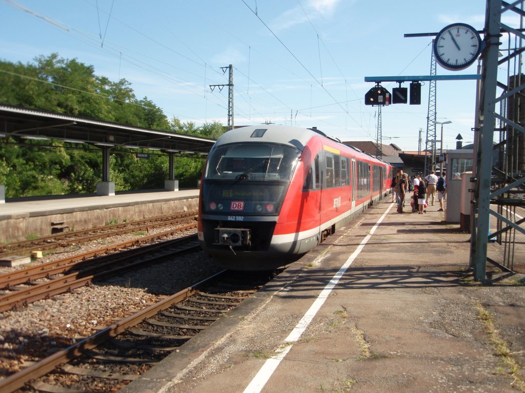 642 592 als RE 6 nach Neustadt (Weinstr.) in Karlsruhe Hbf. 20.08.2010