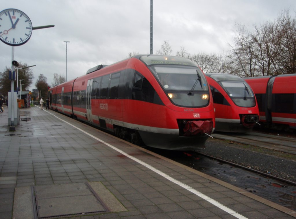 643 044 als RB 31 nach Duisburg Hbf in Xanten. 28.11.2009