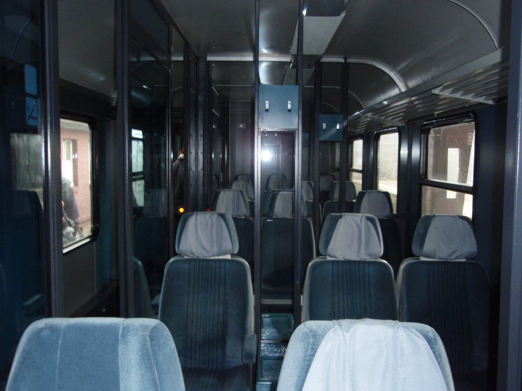 Der Innenraum eines n-Wagen der Pressnitztalbahn im RE 13 Ersatzverkehr der eurobahn. 06.02.2010