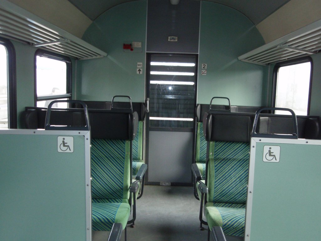 Der Innenraum eines n-Wagen der Pressnitztalbahn im RE 13 Ersatzverkehr der eurobahn. 06.02.2010