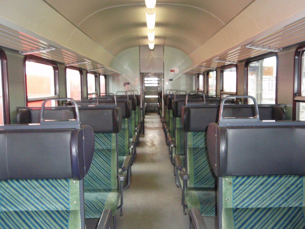 Der Innenraum eines n-Wagens der Pressnitztalbahn im RE 13 Ersatzverkehr der eurobahn. 20.02.2010