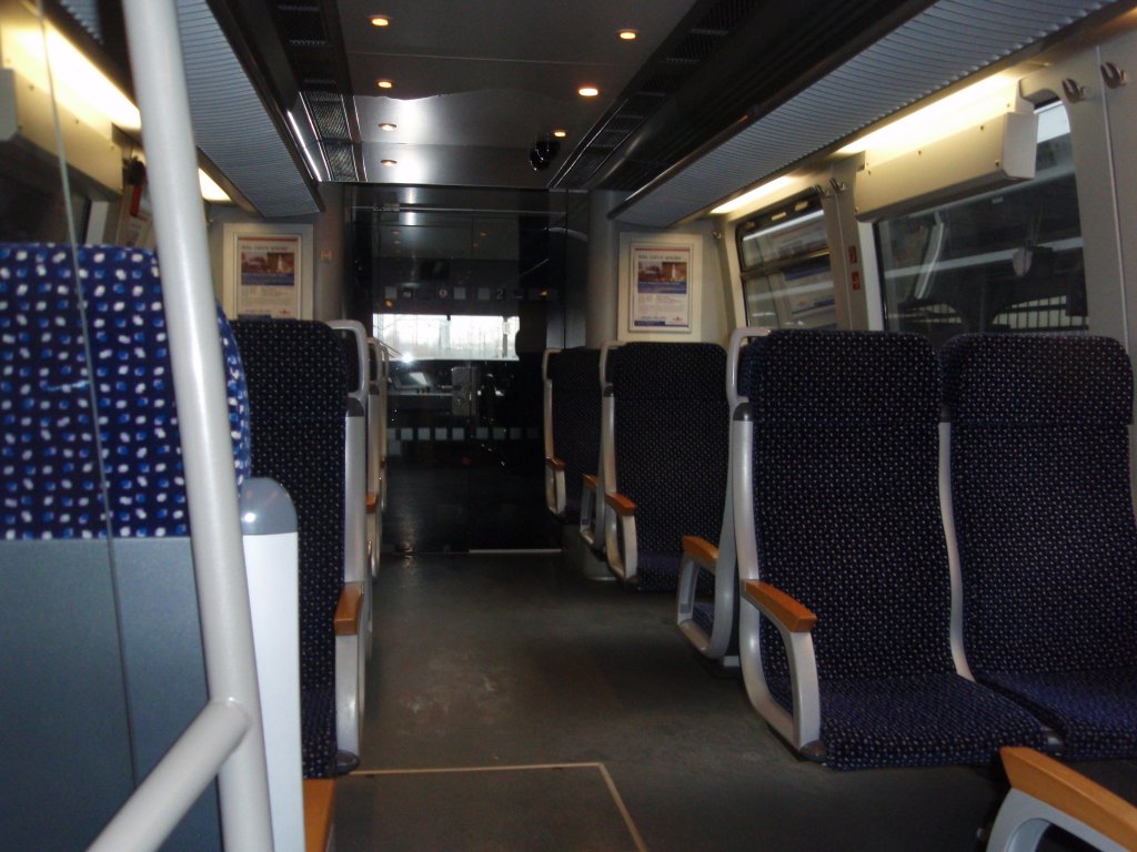Der Innenraum eines VT 643.2 der Prignitzer Eisenbahn. 11.12.2010