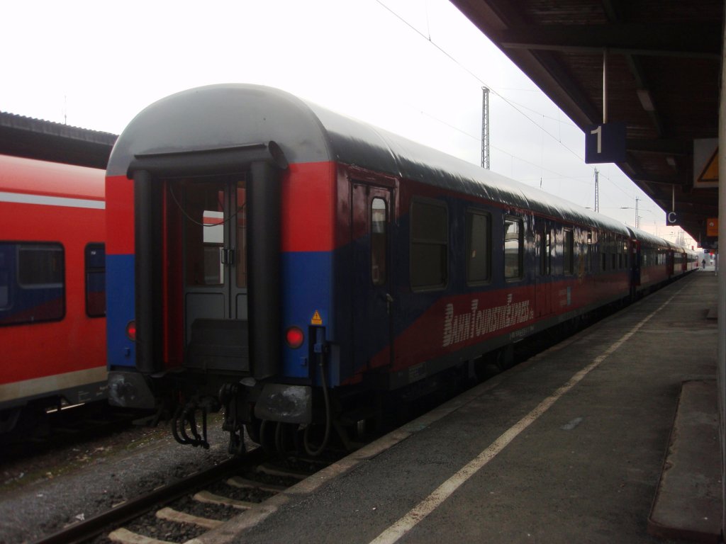 Ein Gepckwagen der BTE als RE 13 Ersatzverkehr der eurobahn nach Mnchengladbach Hbf in Hamm (Westf.). 20.02.2010